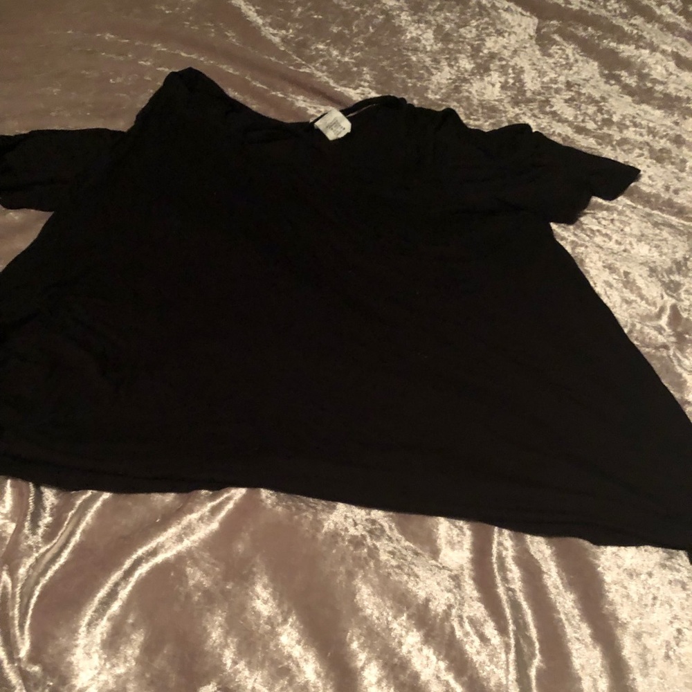 Black Cold Shoulder Tee